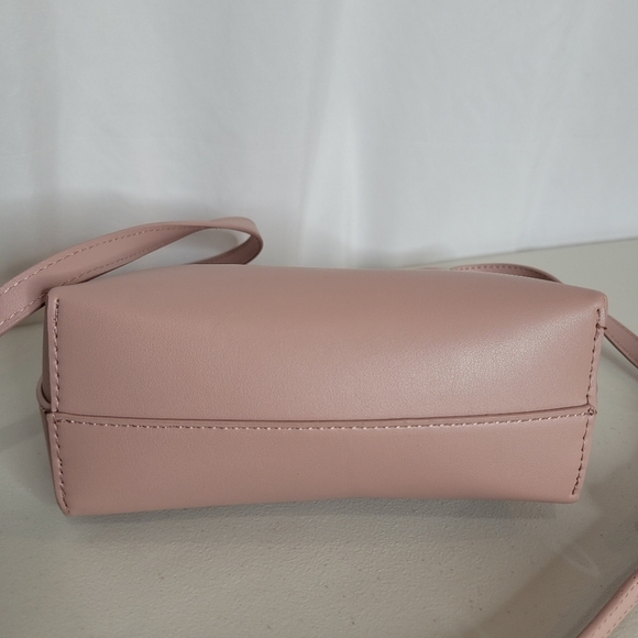 SAMARA Peony (Soft Pink) Vegan Leather Medium Shoulder Bag / Crossbody Bag - Picture 7 of 16